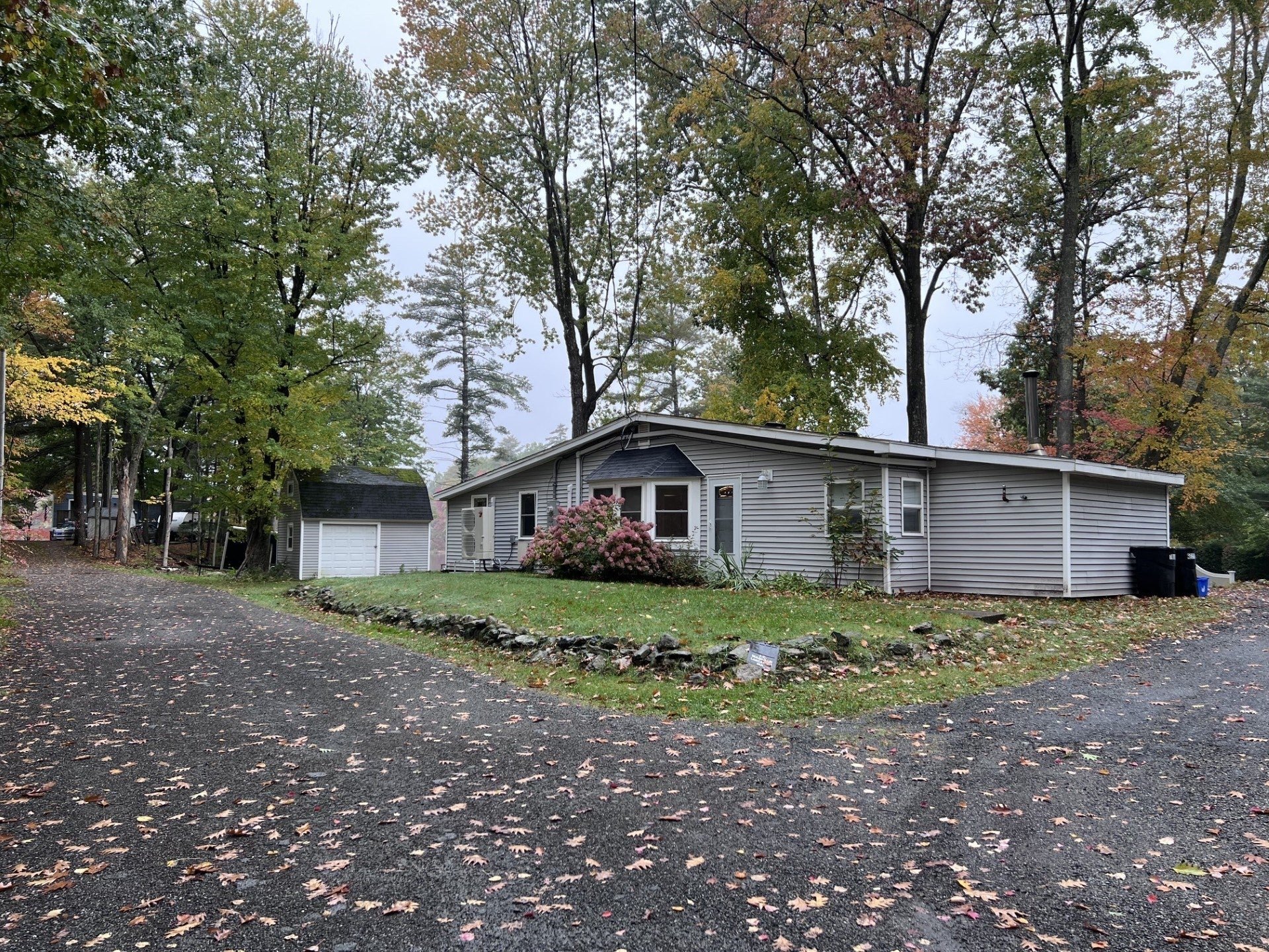 439 Townsend Harbor Rd, Lunenburg, MA Photo #1