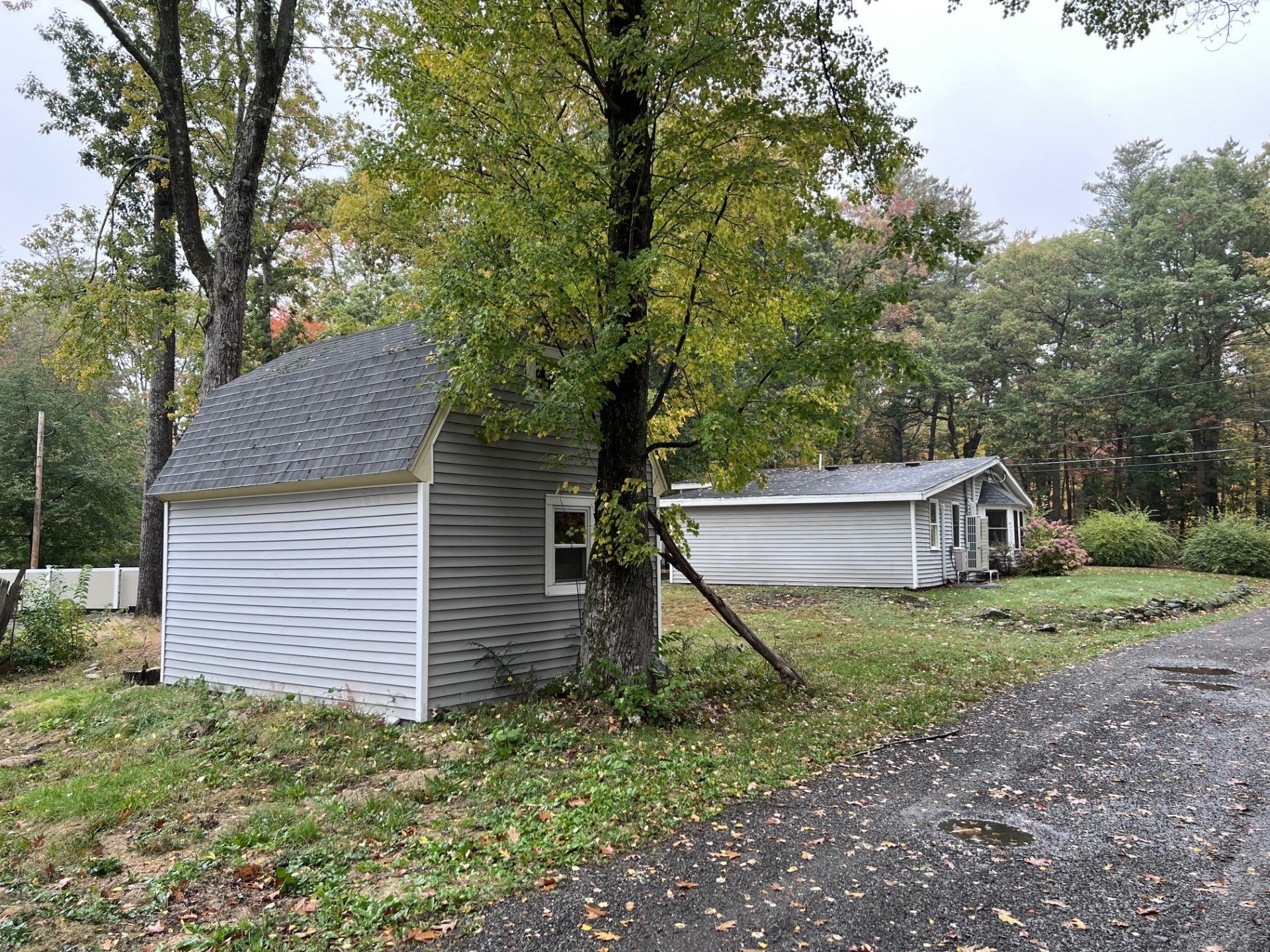439 Townsend Harbor Rd, Lunenburg, MA Photo #10