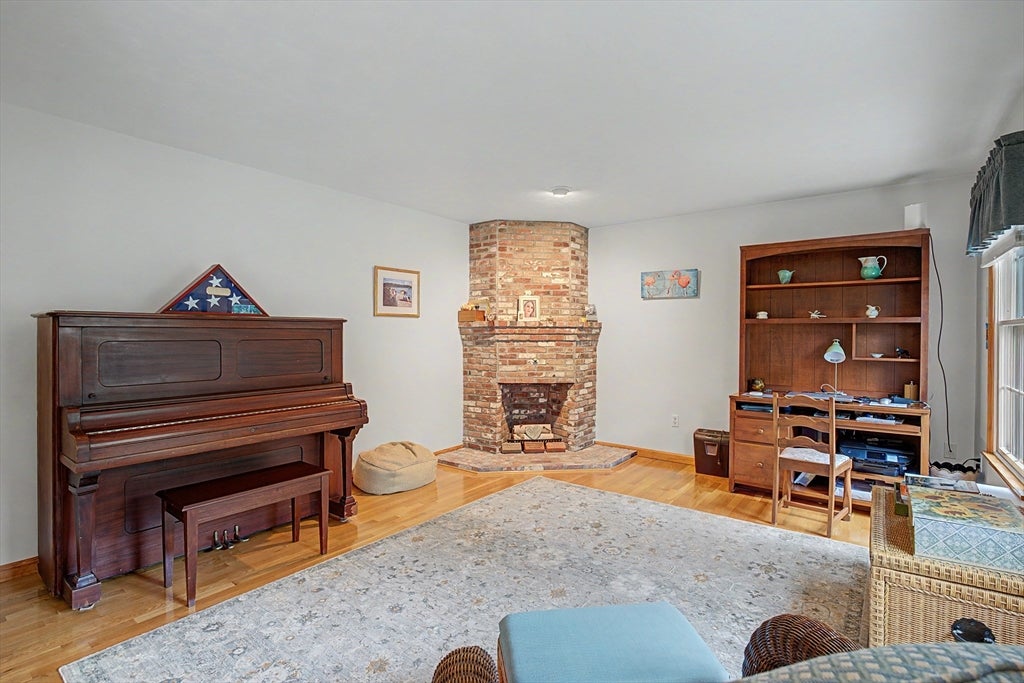 12 Gordon Ln, Yarmouth, MA Photo #10