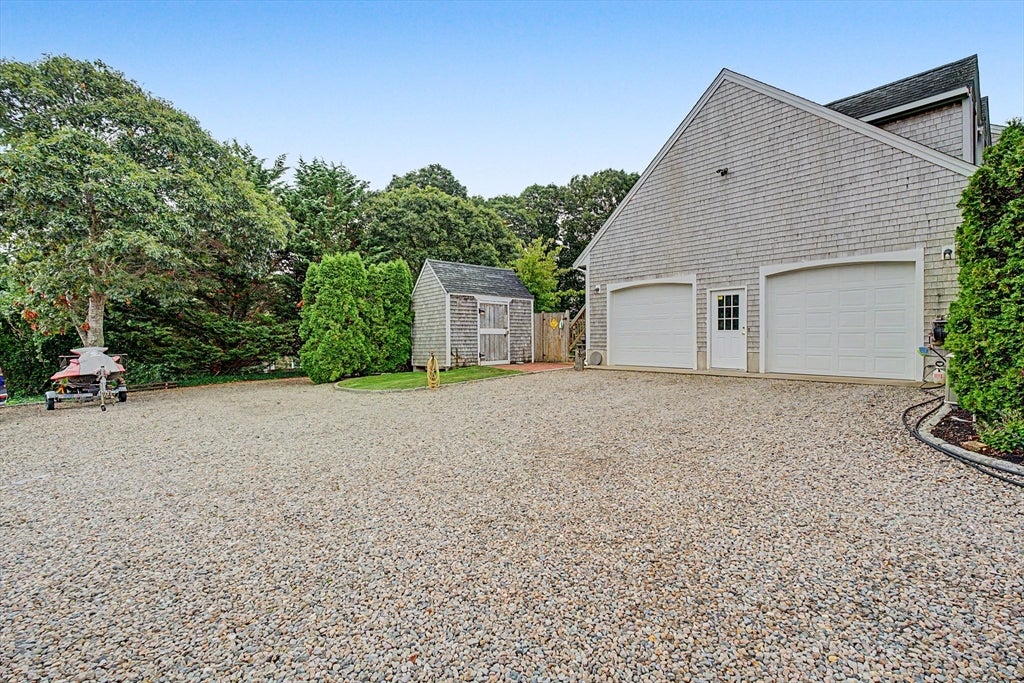 12 Gordon Ln, Yarmouth, MA Photo #2