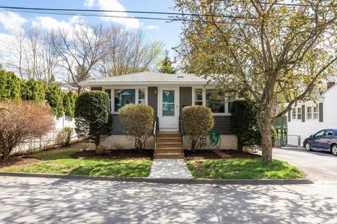 Photo of 9 Briarcliff Street, Worcester, MA 01602 (MLS # 73504799)