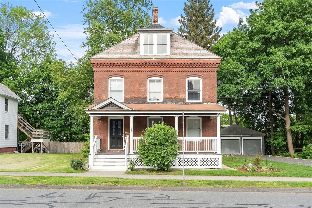 151 Wells St