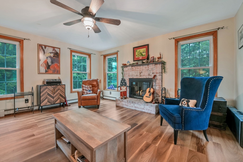 16 Gulf Hill Dr