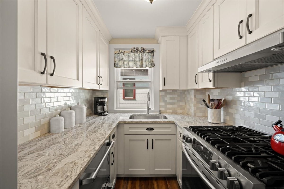 287 Wood St, New Bedford, MA, 287 Wood St, New Bedford, MA Photo #22