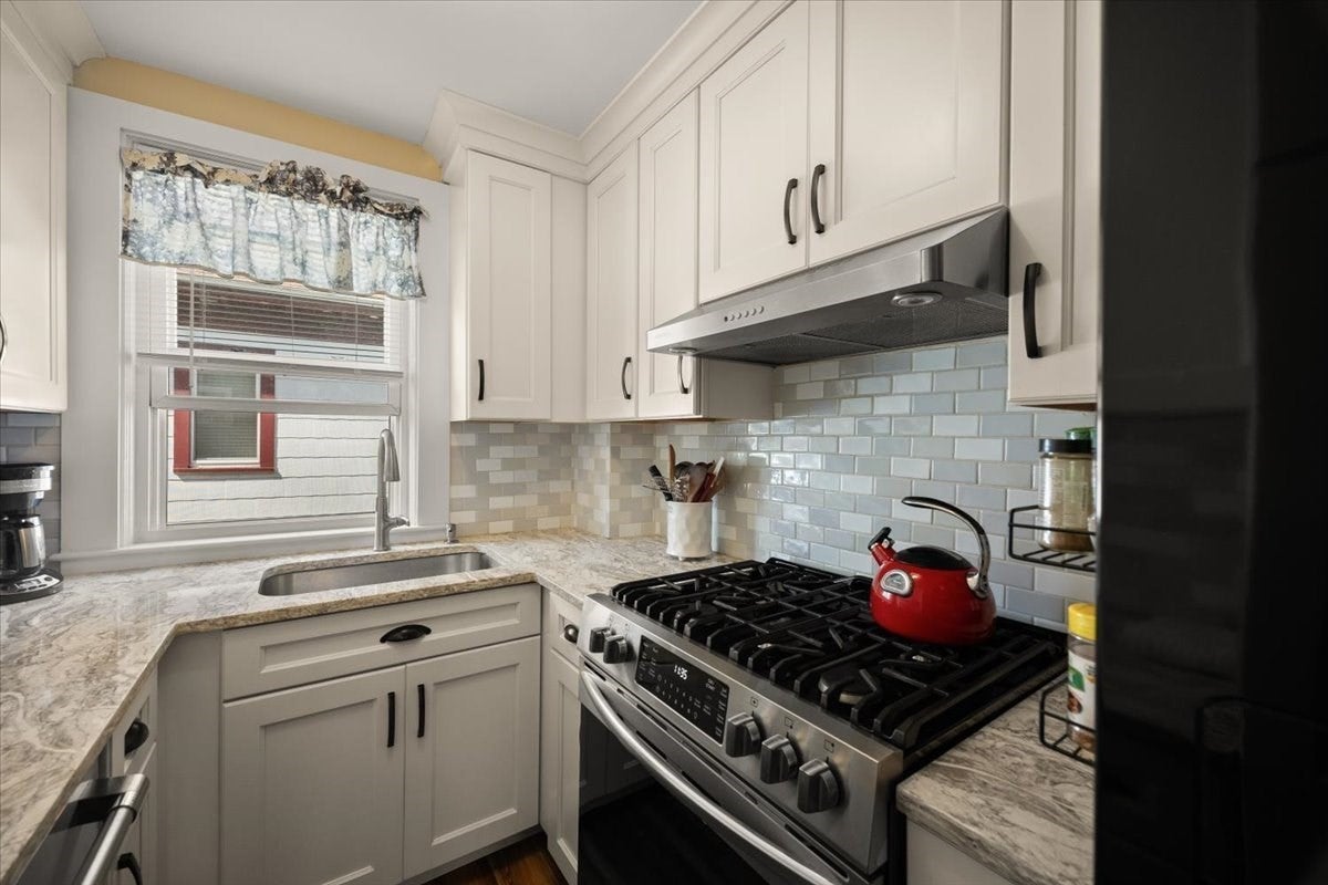 287 Wood St, New Bedford, MA, 287 Wood St, New Bedford, MA Photo #21