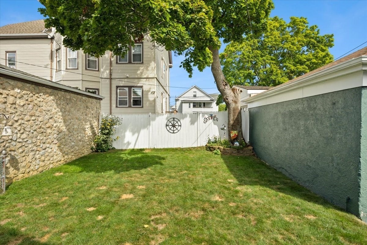 287 Wood St, New Bedford, MA, 287 Wood St, New Bedford, MA Photo #10