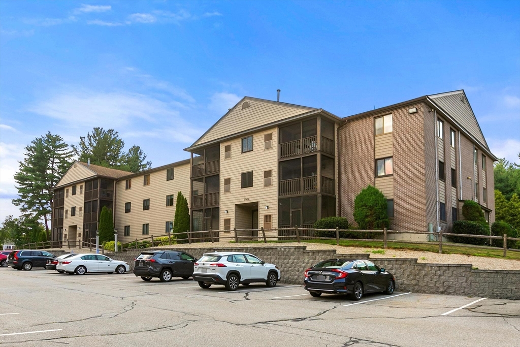 10 Village Lane 21