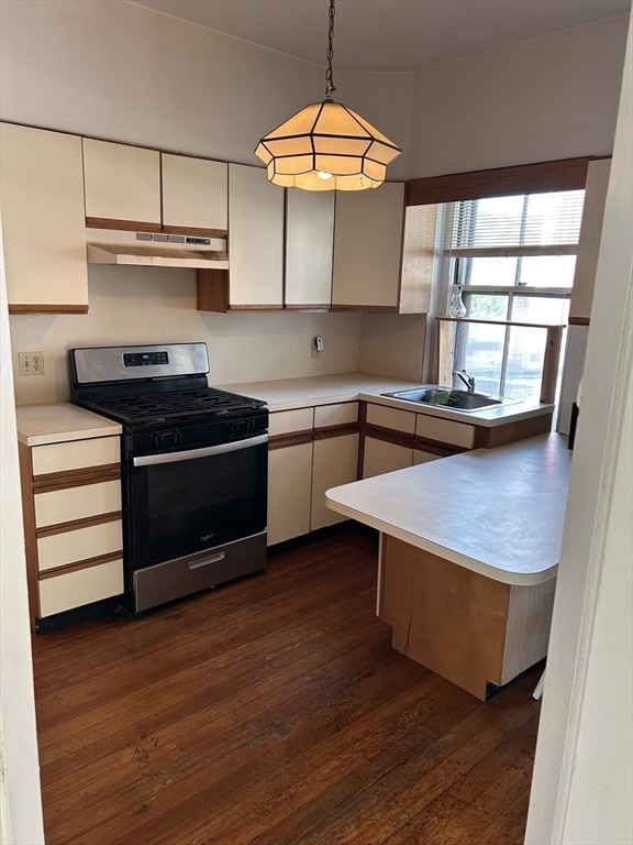 1675 Beacon St. B
