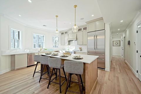 Photo of 252 Lexington Avenue #4, Cambridge, MA 02138 (MLS # 73486084)