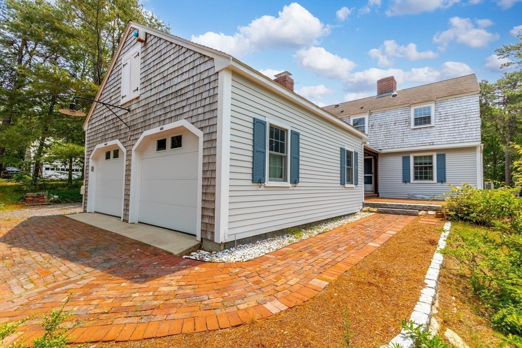 41 Farm Ln
