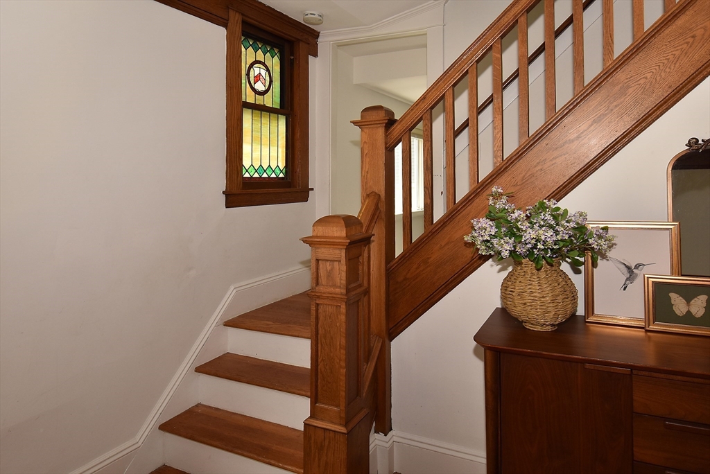 105 Edgewood Ave, Longmeadow, MA Photo #17