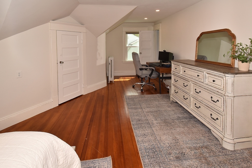 105 Edgewood Ave, Longmeadow, MA Photo #23