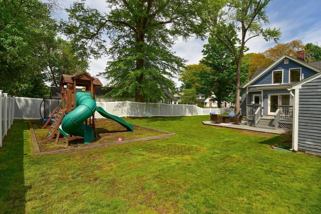 105 Edgewood Ave, Longmeadow, MA Photo #28