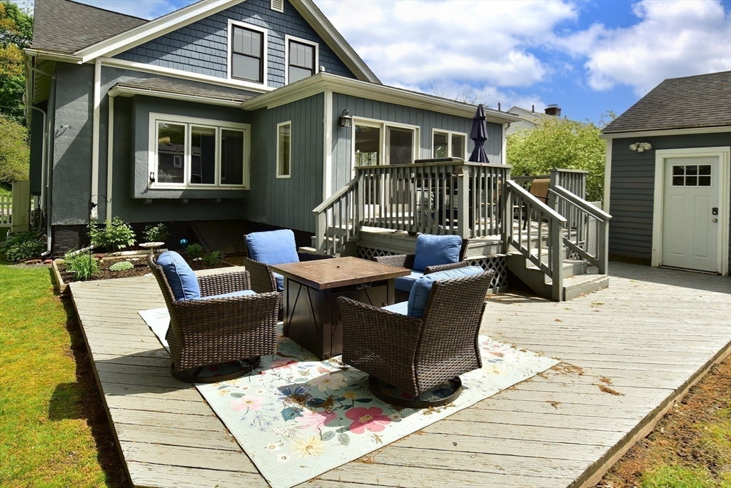 105 Edgewood Ave, Longmeadow, MA Photo #26