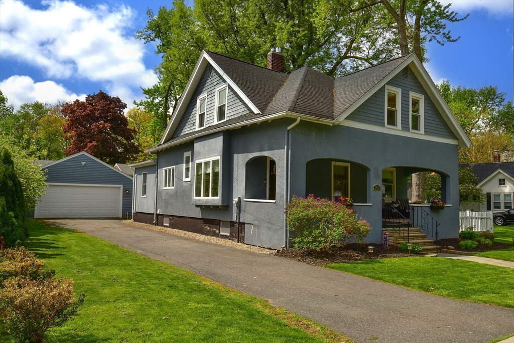 105 Edgewood Ave, Longmeadow, MA Photo #2