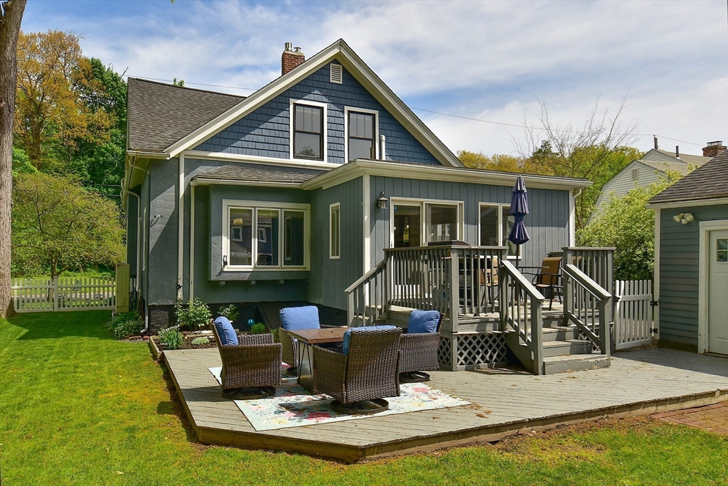 105 Edgewood Ave, Longmeadow, MA Photo #25