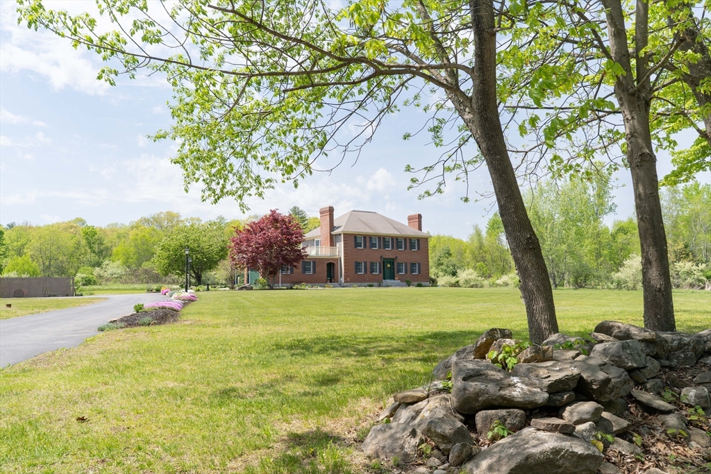147 Oakham Rd