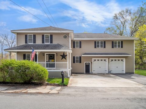 74 Arlington Ave Dracut MA 01826