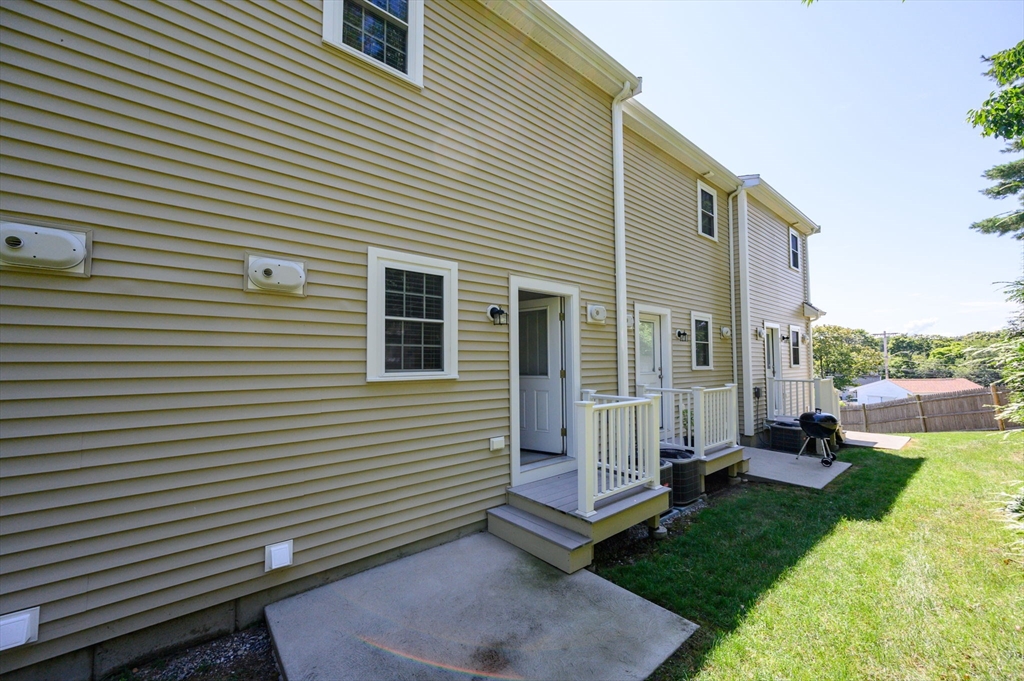 1148 Bedford St