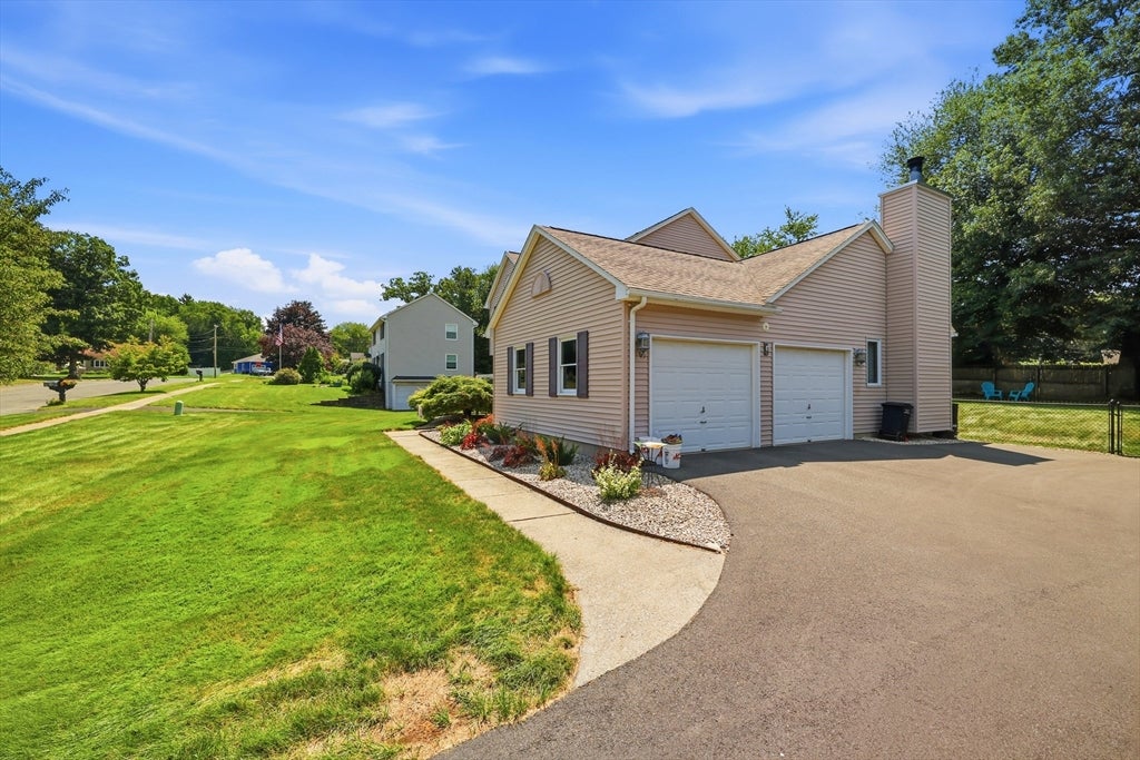 16 Lessard CIR, East Longmeadow, MA, 16 Lessard CIR, East Longmeadow, MA Photo #41