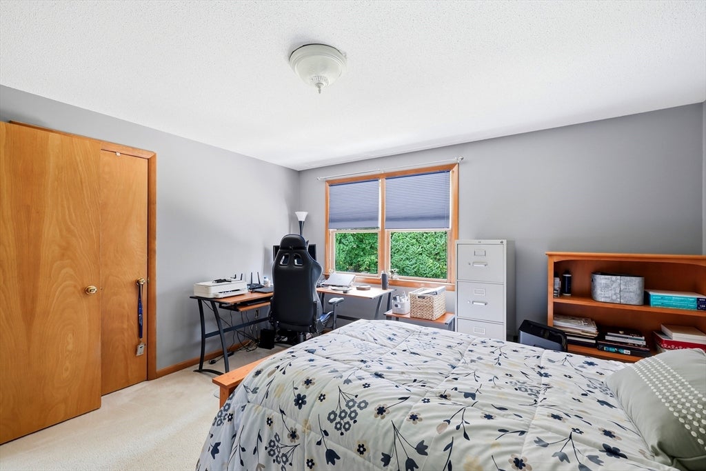 16 Lessard CIR, East Longmeadow, MA, 16 Lessard CIR, East Longmeadow, MA Photo #21