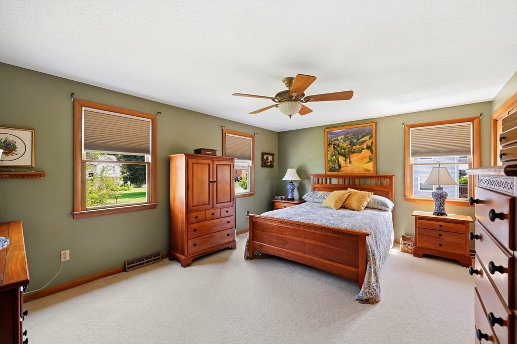 16 Lessard CIR, East Longmeadow, MA, 16 Lessard CIR, East Longmeadow, MA Photo #23