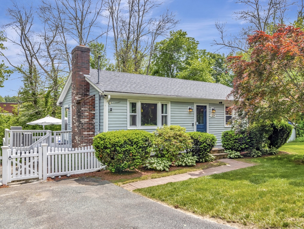 124 Barrows St