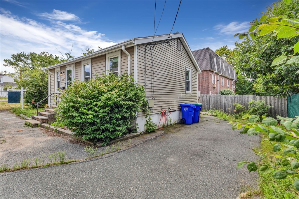 20 Darling St