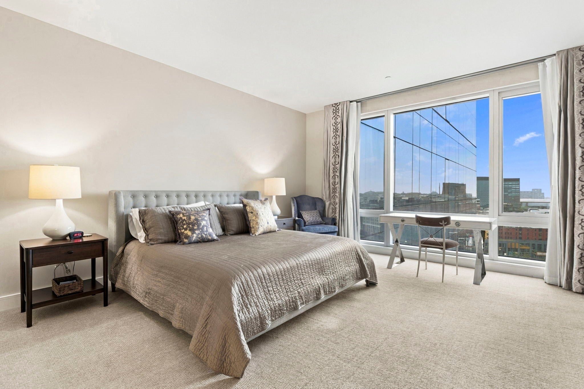 500 Atlantic Ave 15L
