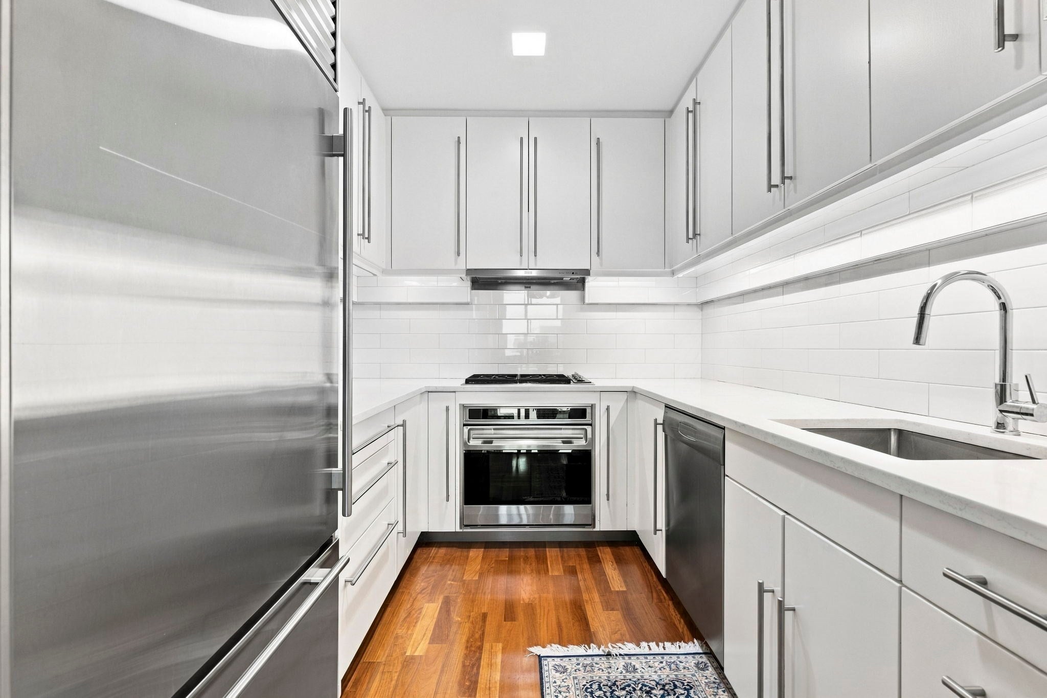 500 Atlantic Ave 15L