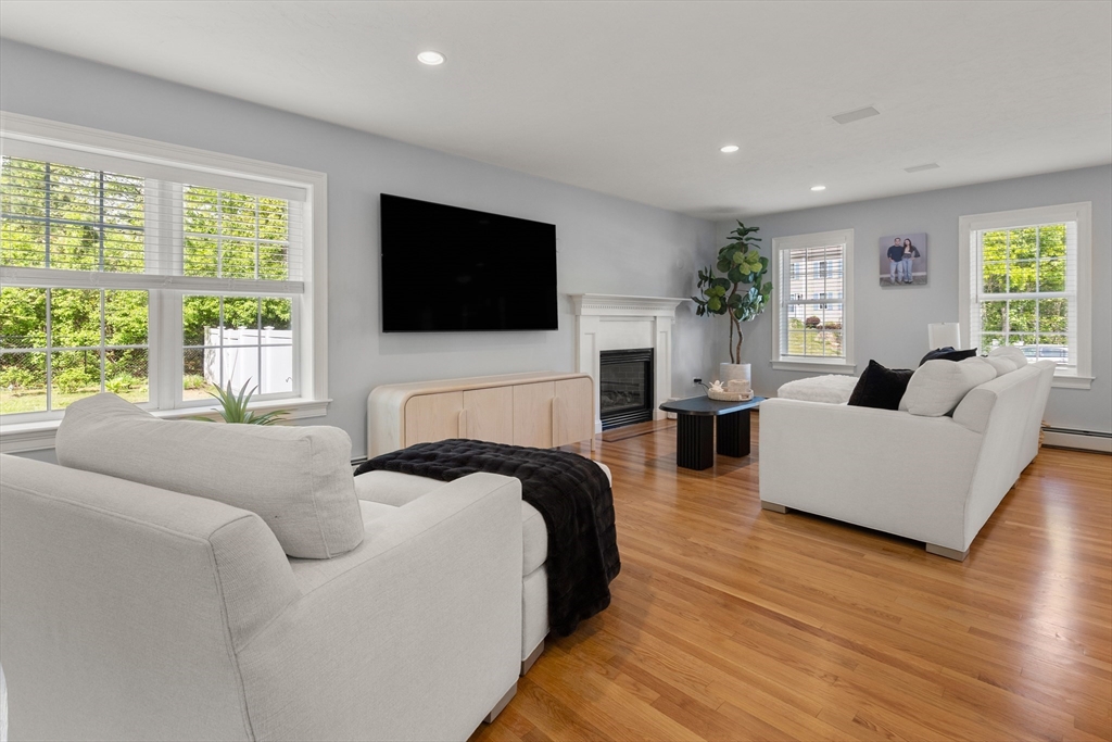 86 Shallow Pond Lane