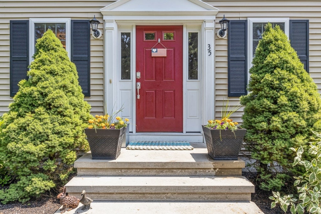 35 Okala Rd, Weymouth, MA Photo #2