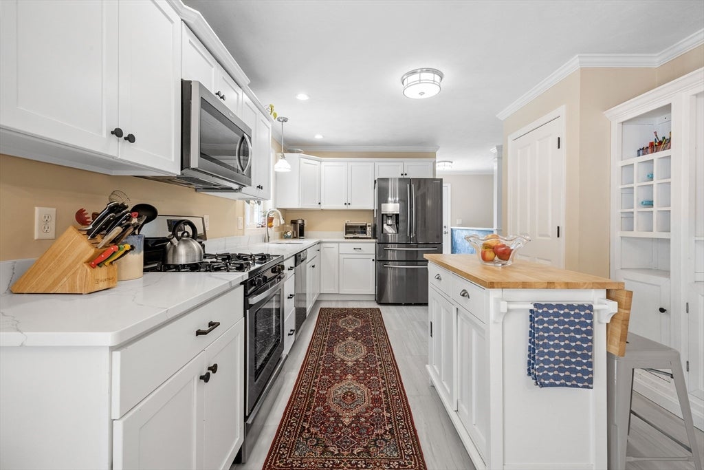 35 Okala Rd, Weymouth, MA Photo #9