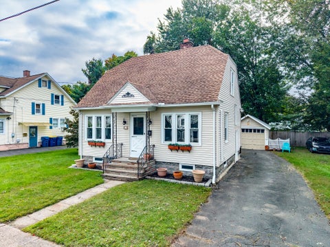 Photo of 18 Fabyan St, West Springfield, MA 01089 (MLS # 73589511)