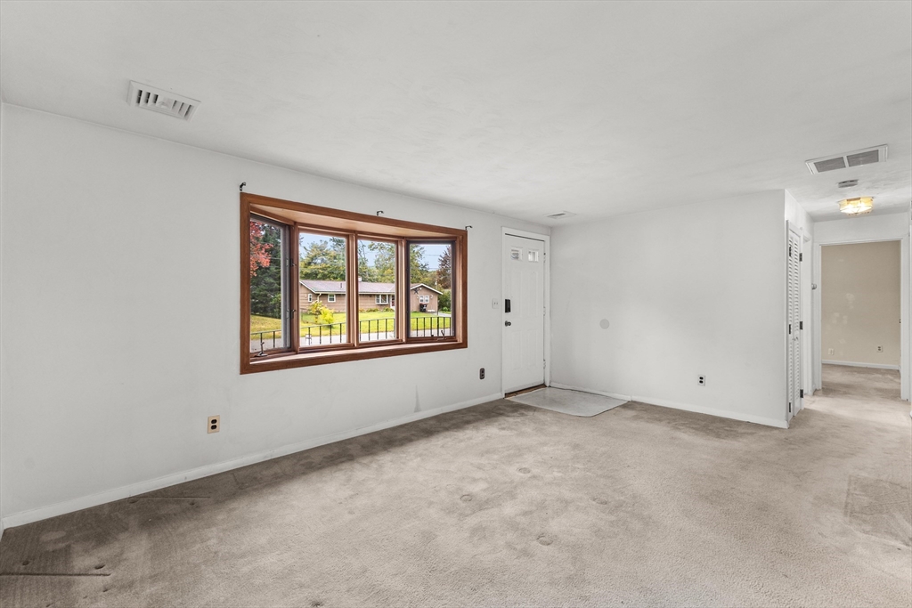 38 Stephen Dr