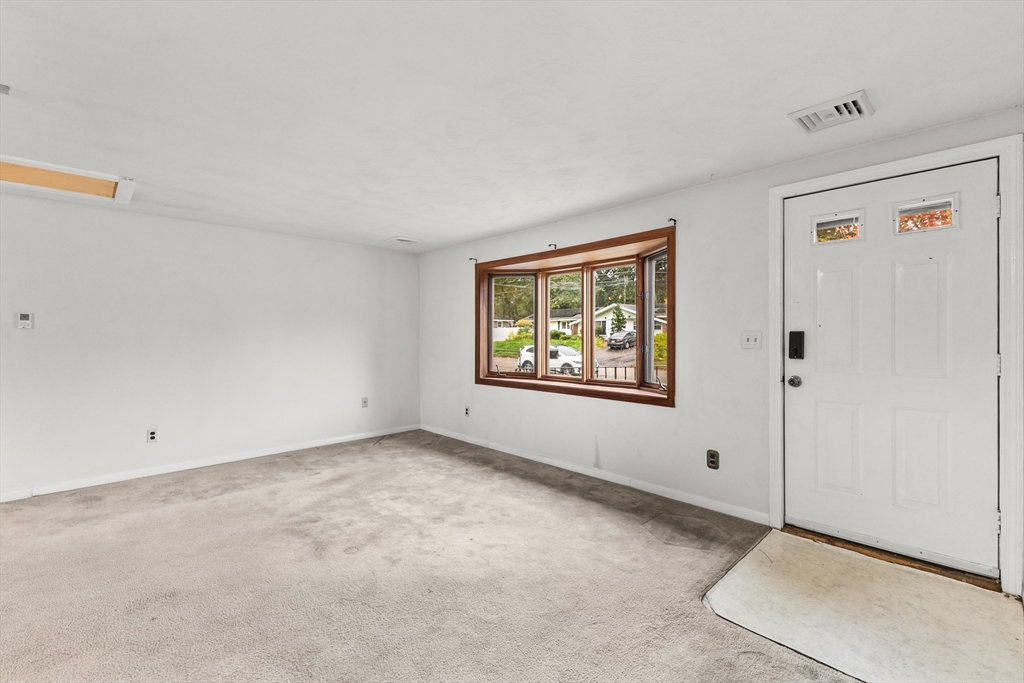 38 Stephen Dr