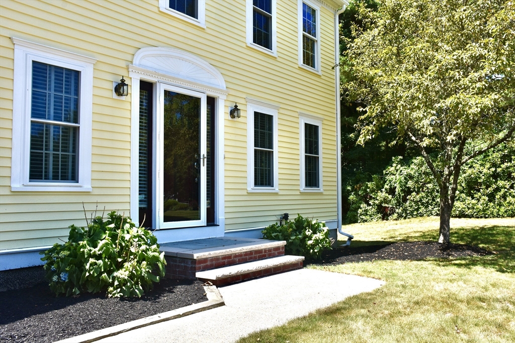 16 Deer Run Road