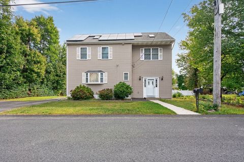 11 Rockefeller St Randolph MA 02368