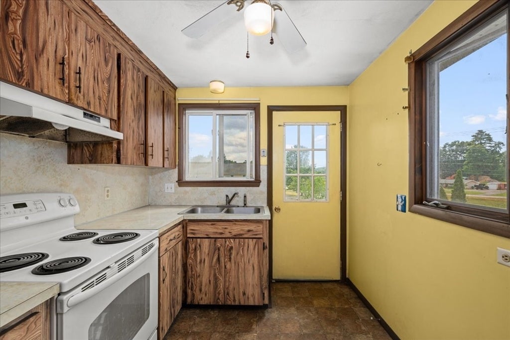 80 Meadow Road, Spencer, MA, 80 Meadow Road, Spencer, MA Photo #5