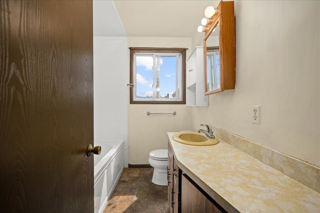 80 Meadow Road, Spencer, MA, 80 Meadow Road, Spencer, MA Photo #17