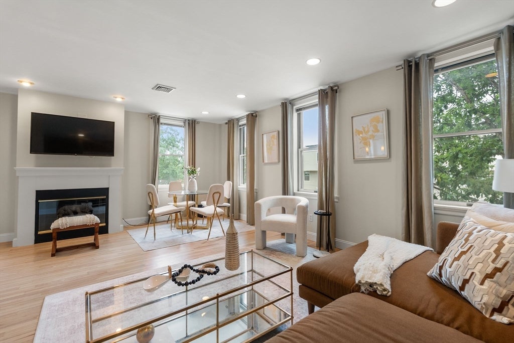 253-255 Main St #2, Boston, MA, 253-255 Main St #2, Boston, MA Photo #4