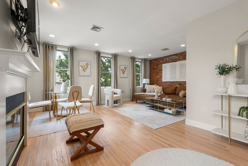 253-255 Main St #2, Boston, MA, 253-255 Main St #2, Boston, MA Photo #11