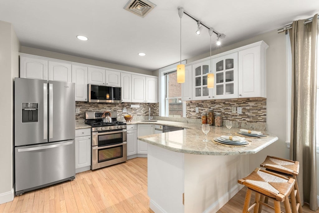 253-255 Main St #2, Boston, MA, 253-255 Main St #2, Boston, MA Photo #8