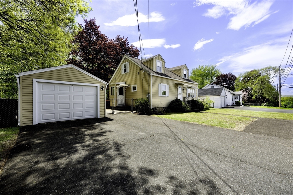 62 Lincoln Avenue, South Hadley, MA Photo #13