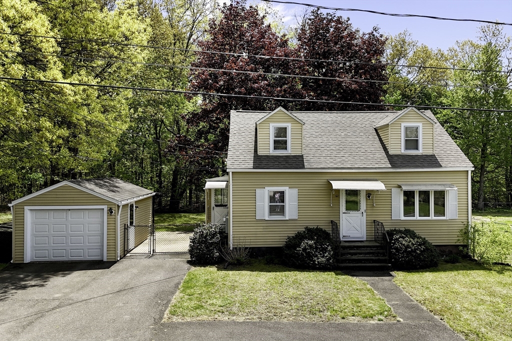 62 Lincoln Avenue, South Hadley, MA Photo #1