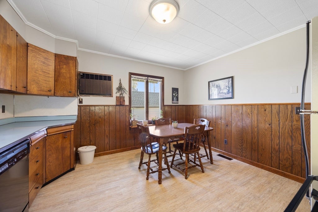 62 Lincoln Avenue, South Hadley, MA Photo #23