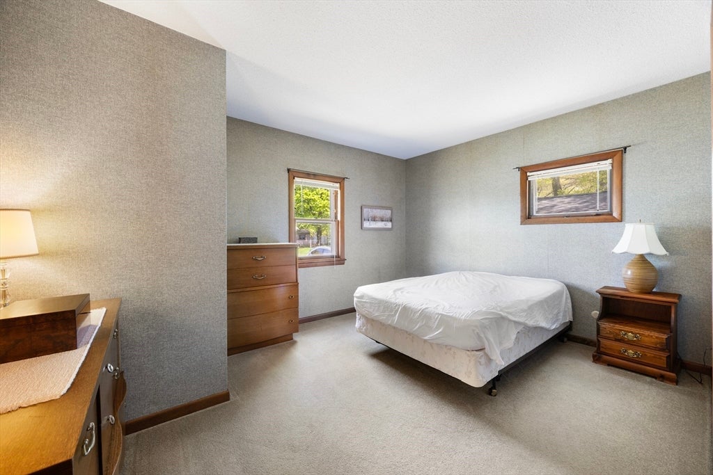62 Lincoln Avenue, South Hadley, MA Photo #28