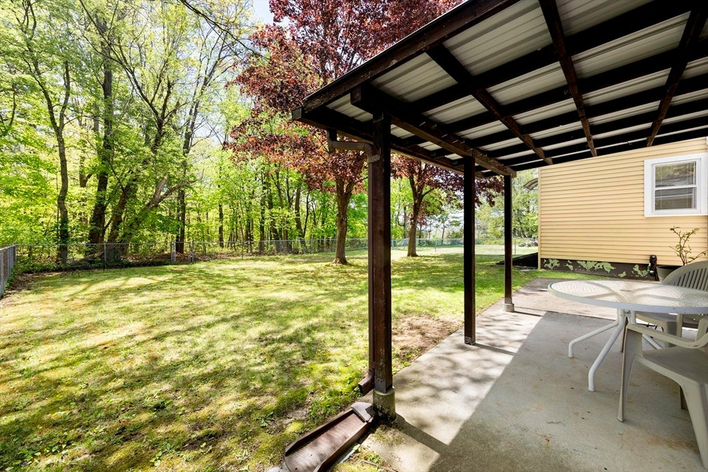 62 Lincoln Avenue, South Hadley, MA Photo #12