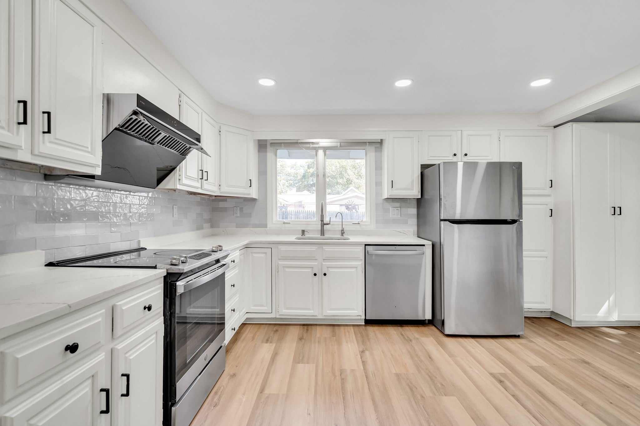 13 Milford Ave, Natick, MA Photo #8
