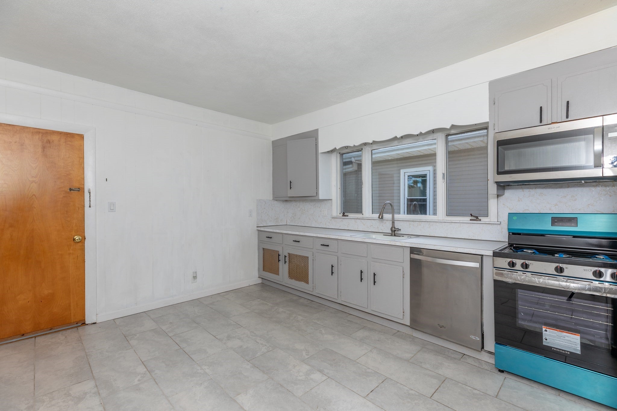 1738-1740 N Shore Rd, Revere, MA, 1738-1740 N Shore Rd, Revere, MA Photo #10